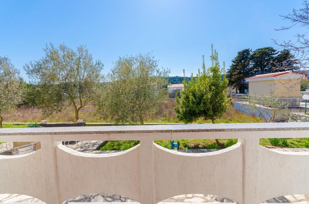 Apartments Vesna Kampor エクステリア 写真